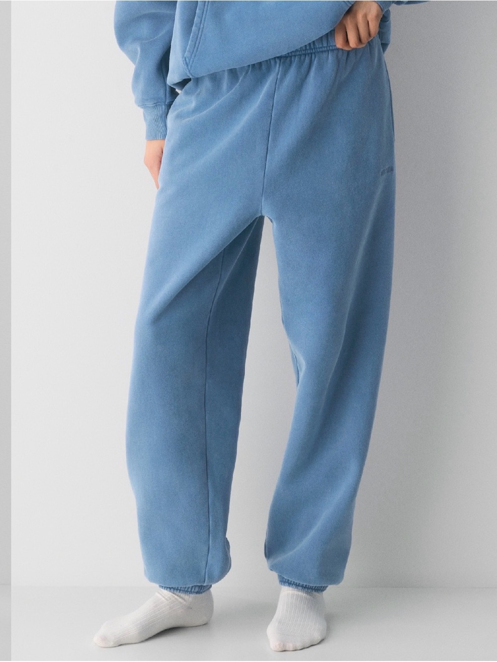 Aritzia Mega Sweatpant Cozy Sweatfleece XL Indigo Blue Oversized Joggers - Picture 2 of 16